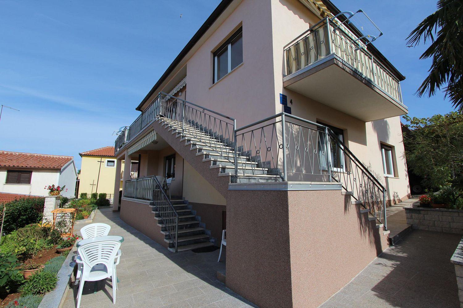 Charmantes Mit Panoramablick Auf Altstadt Von Und Apartma Rovinj