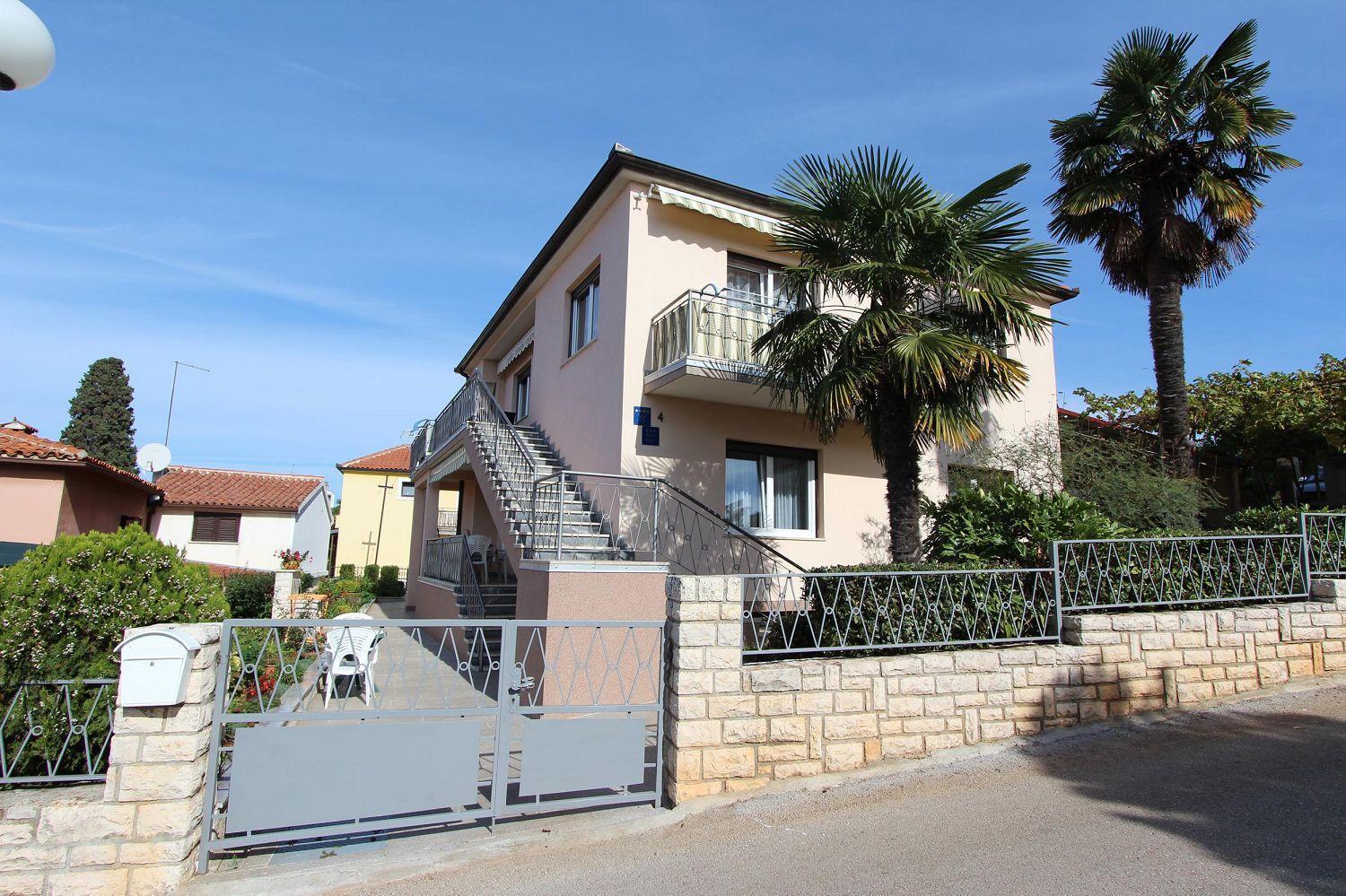 Charmantes Mit Panoramablick Auf Altstadt Von Und Rovinj